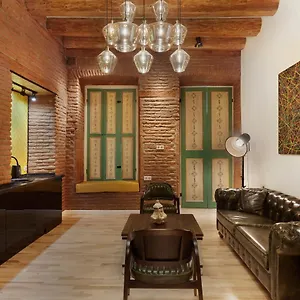 https://rolia-green.alltbilisihotels.com